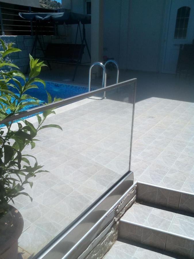 “Theeporto” Maisonette With Pool ゴウヴァイ エクステリア 写真