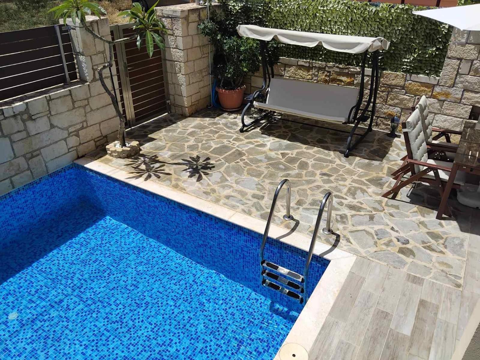 “Theeporto” Maisonette With Pool ゴウヴァイ エクステリア 写真