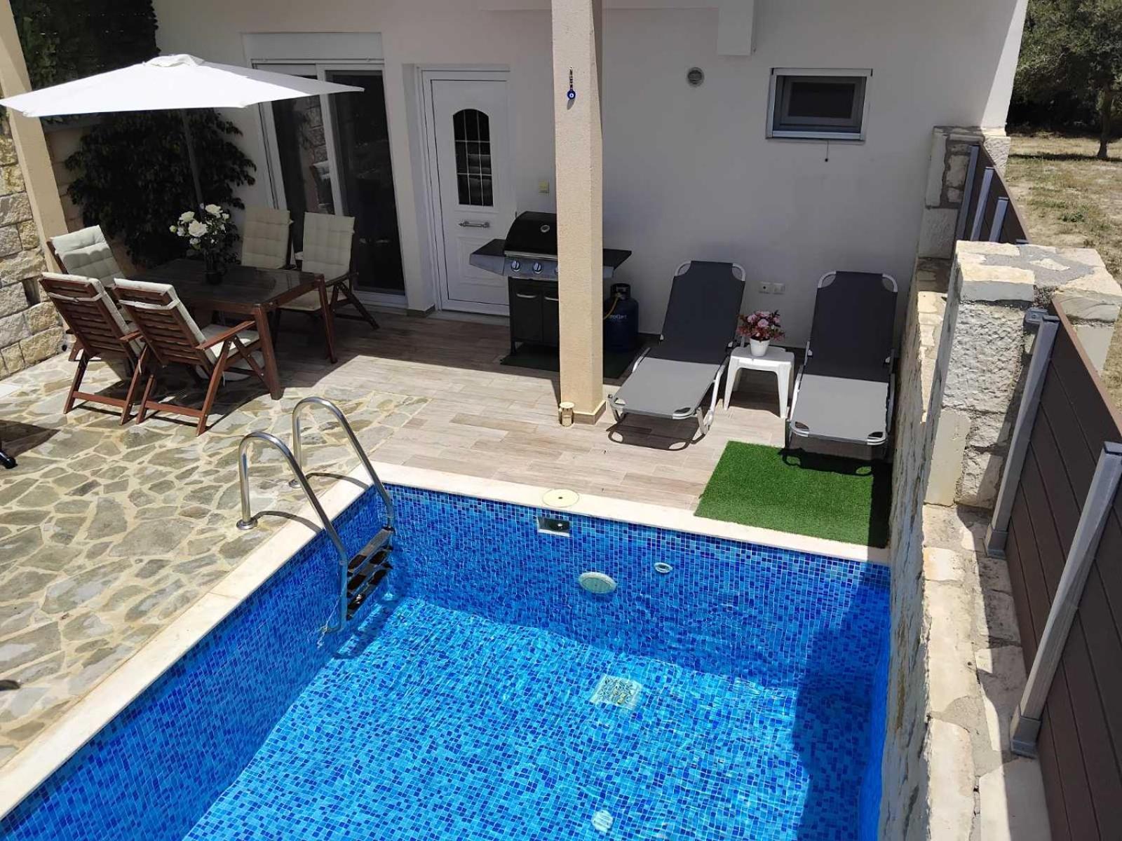 “Theeporto” Maisonette With Pool ゴウヴァイ エクステリア 写真